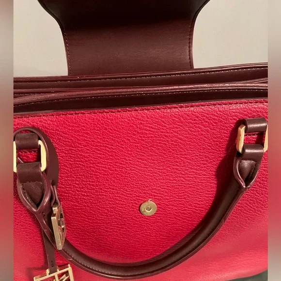 Hand Bag - Picture 7 of 8